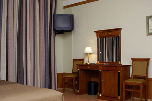 “уры в —анкт-ѕетербург - ристофф отель